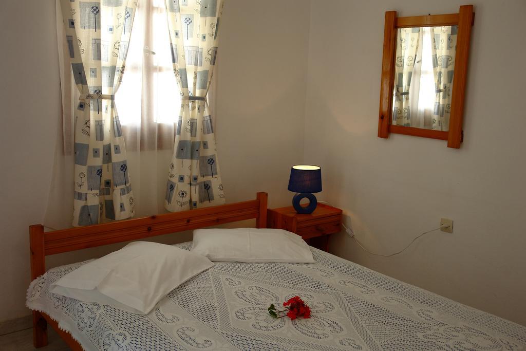 Irene Rooms Φολέγανδρος Δωμάτιο φωτογραφία